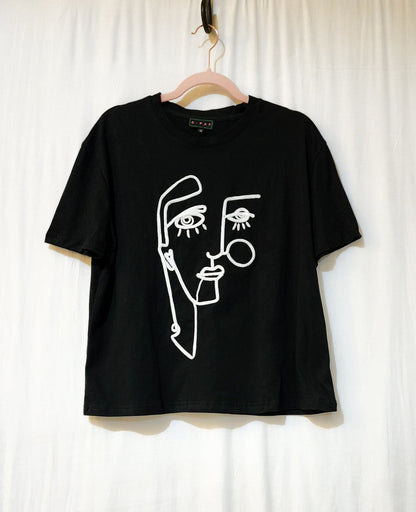 Black cotton tee with print